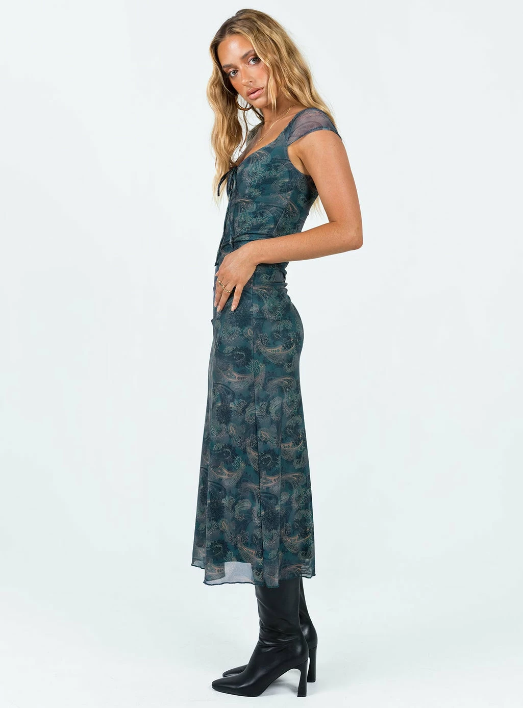 Motel Lunama Dress Tonal Blue Paisley Blue - Image 4